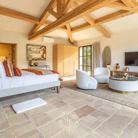 Domaine Du Manouiye By Time Off Collection *