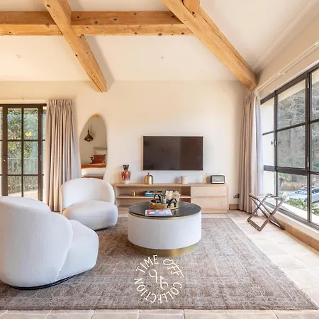 Domaine Du Manouiye By Time Off Collection *